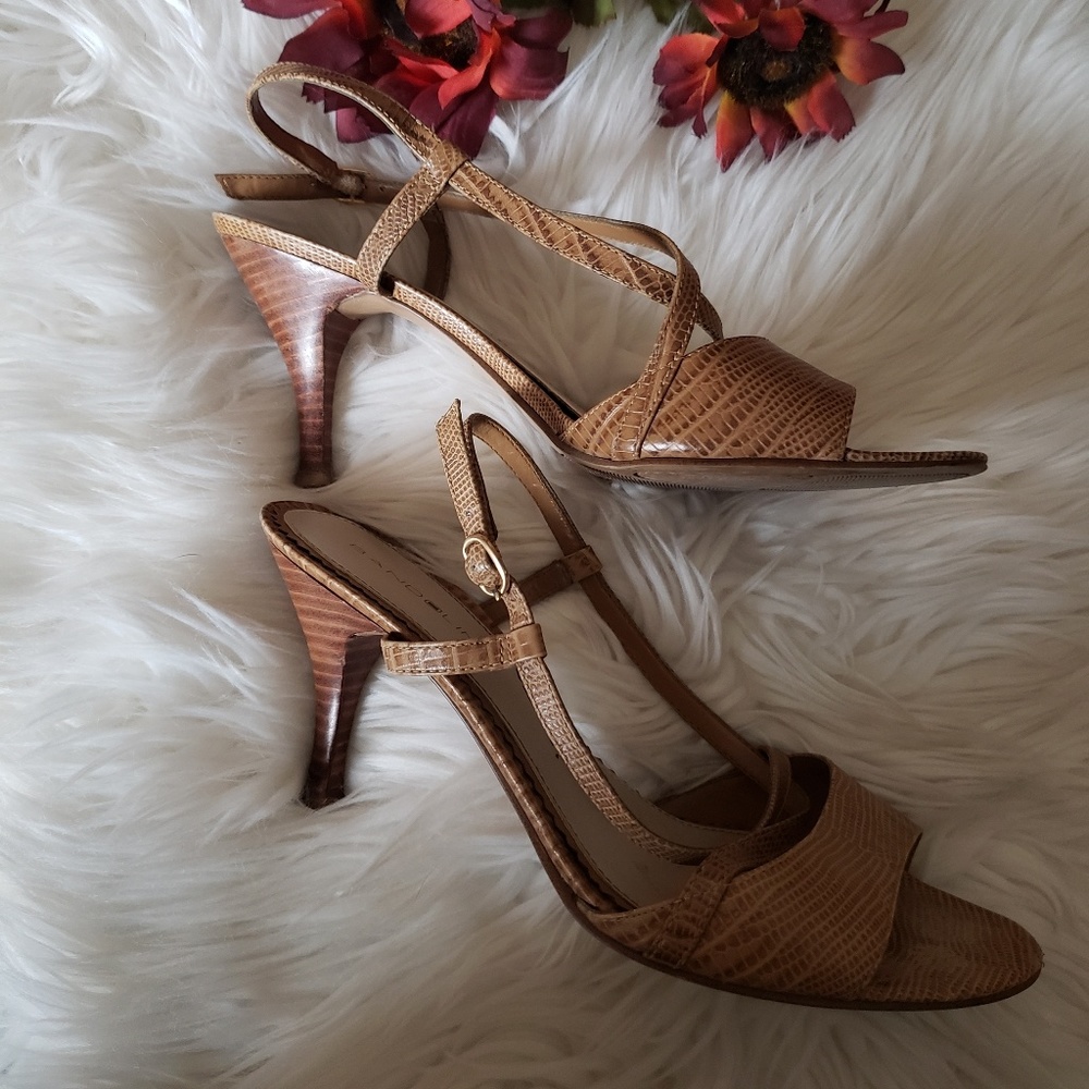 Tan Heels - Picture 2 of 5